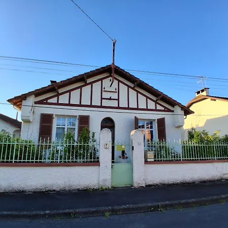 Maison Equipee Avec Jardin, Abri Voiture, Grande Terrasse Avec Un Grand Volet Roulant * Jurancon