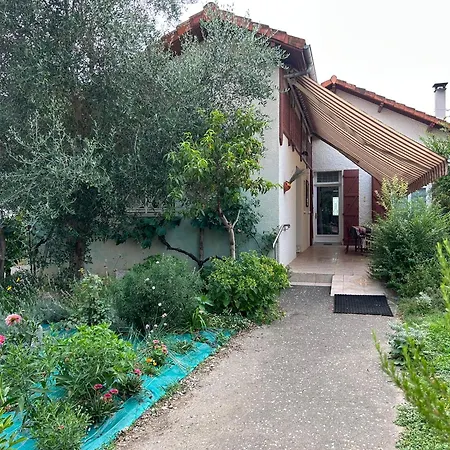 Maison Equipee Avec Jardin, Abri Voiture, Grande Terrasse Avec Un Grand Volet Roulant Ferienhaus