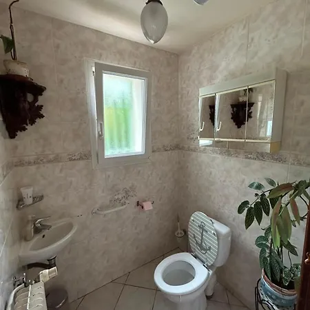 Maison Equipee Avec Jardin, Abri Voiture, Grande Terrasse Avec Un Grand Volet Roulant Ferienhaus Jurançon