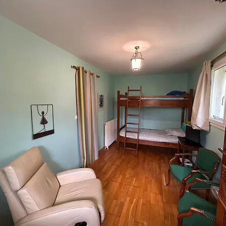 Ferienhaus Maison Equipee Avec Jardin, Abri Voiture, Grande Terrasse Avec Un Grand Volet Roulant Jurançon