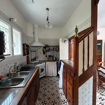 Maison Equipee Avec Jardin, Abri Voiture, Grande Terrasse Avec Un Grand Volet Roulant Jurançon