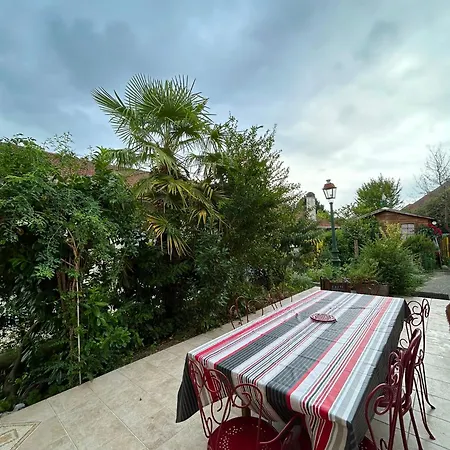 Maison Equipee Avec Jardin, Abri Voiture, Grande Terrasse Avec Un Grand Volet Roulant Ferienhaus Jurançon